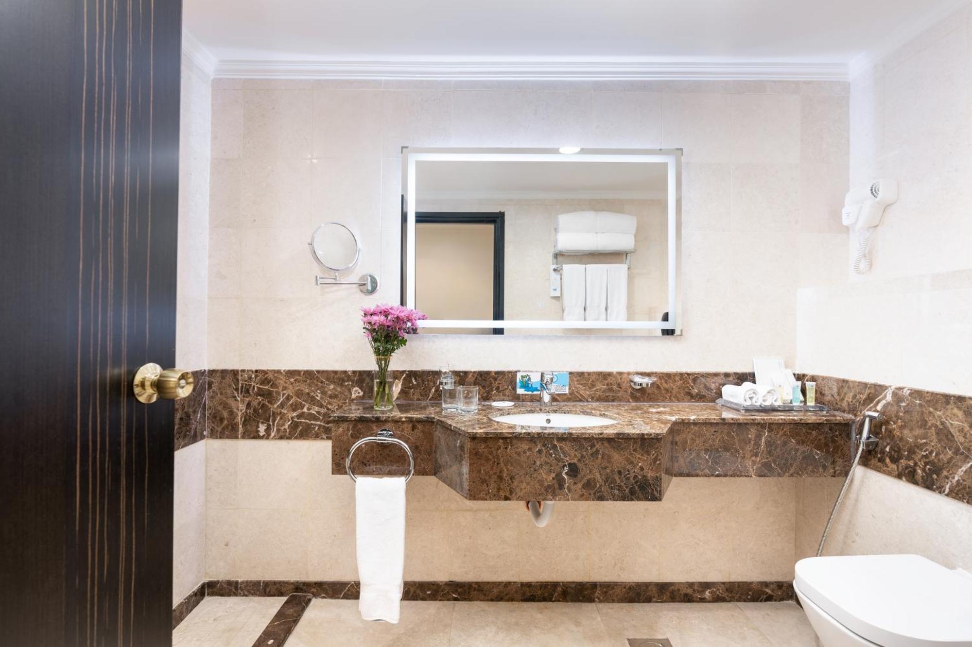 Al Shohada By Palm Rich Makkah Hotel Мека Екстериор снимка