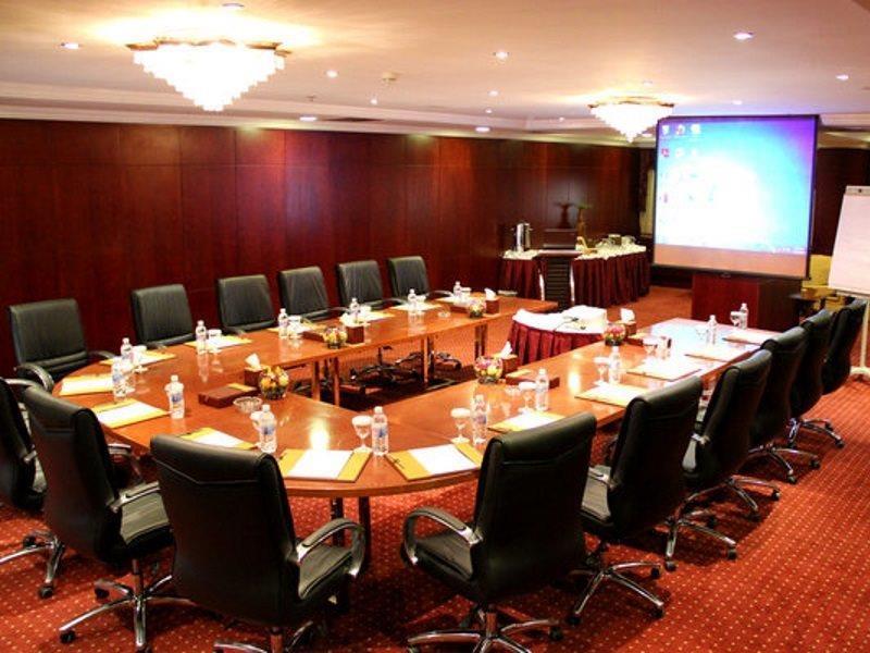 Al Shohada By Palm Rich Makkah Hotel Мека Екстериор снимка A meeting room