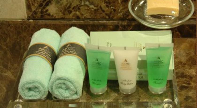 Al Shohada By Palm Rich Makkah Hotel Мека Екстериор снимка A set of toiletries